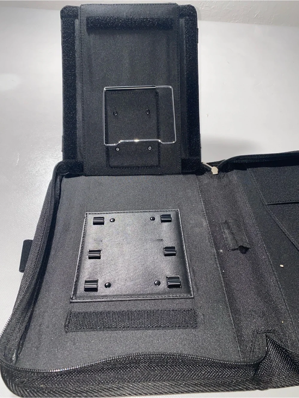 USED Good- FlightGear by Sporty’s Tablet Holder W/ Kickstand - Fits 9.5” X 7.5”